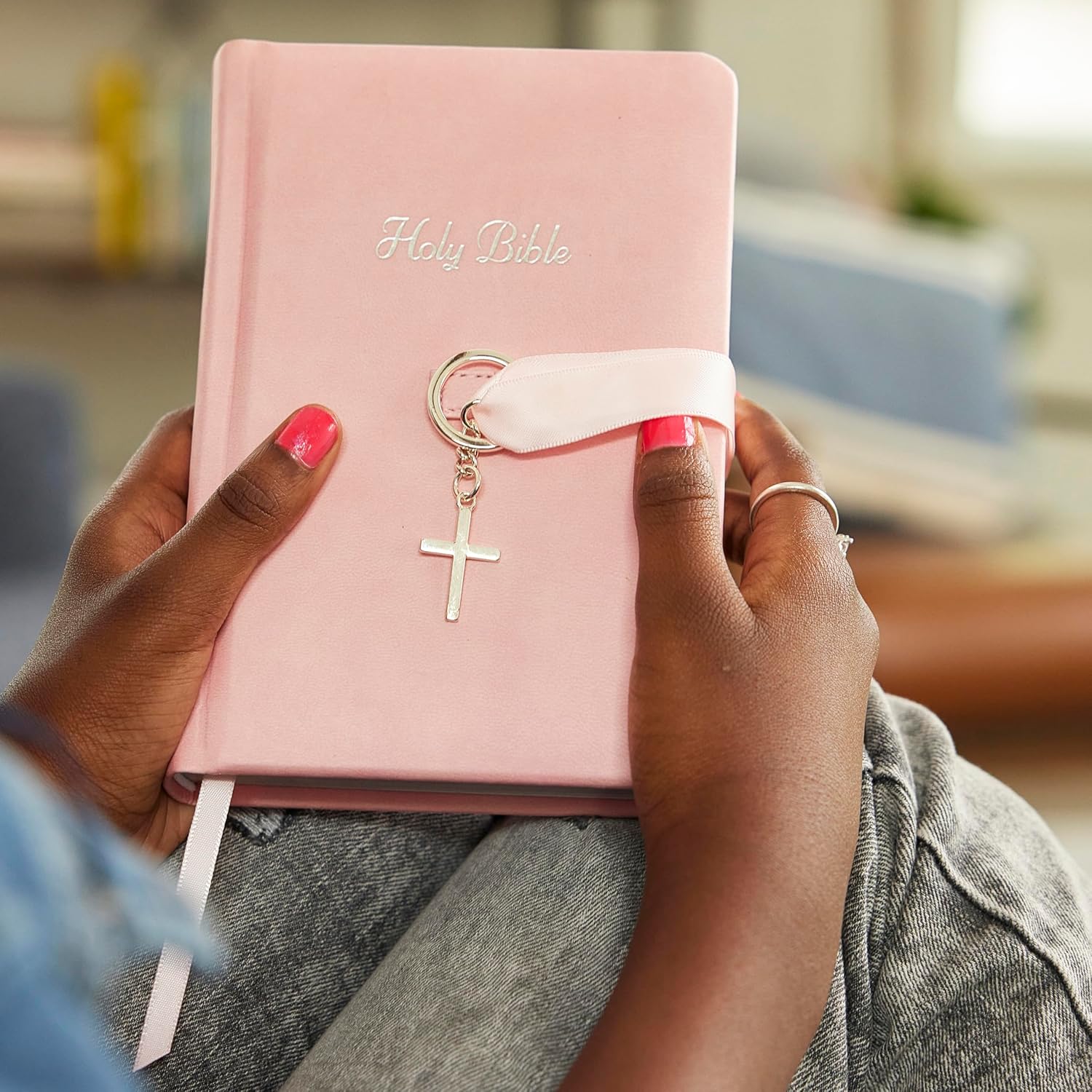 Bible NKJV Simply Charming Pink Hardback – Gift Edition